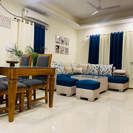 Umang - Premium Resort Like Villa In Vrindāvan エクステリア 写真