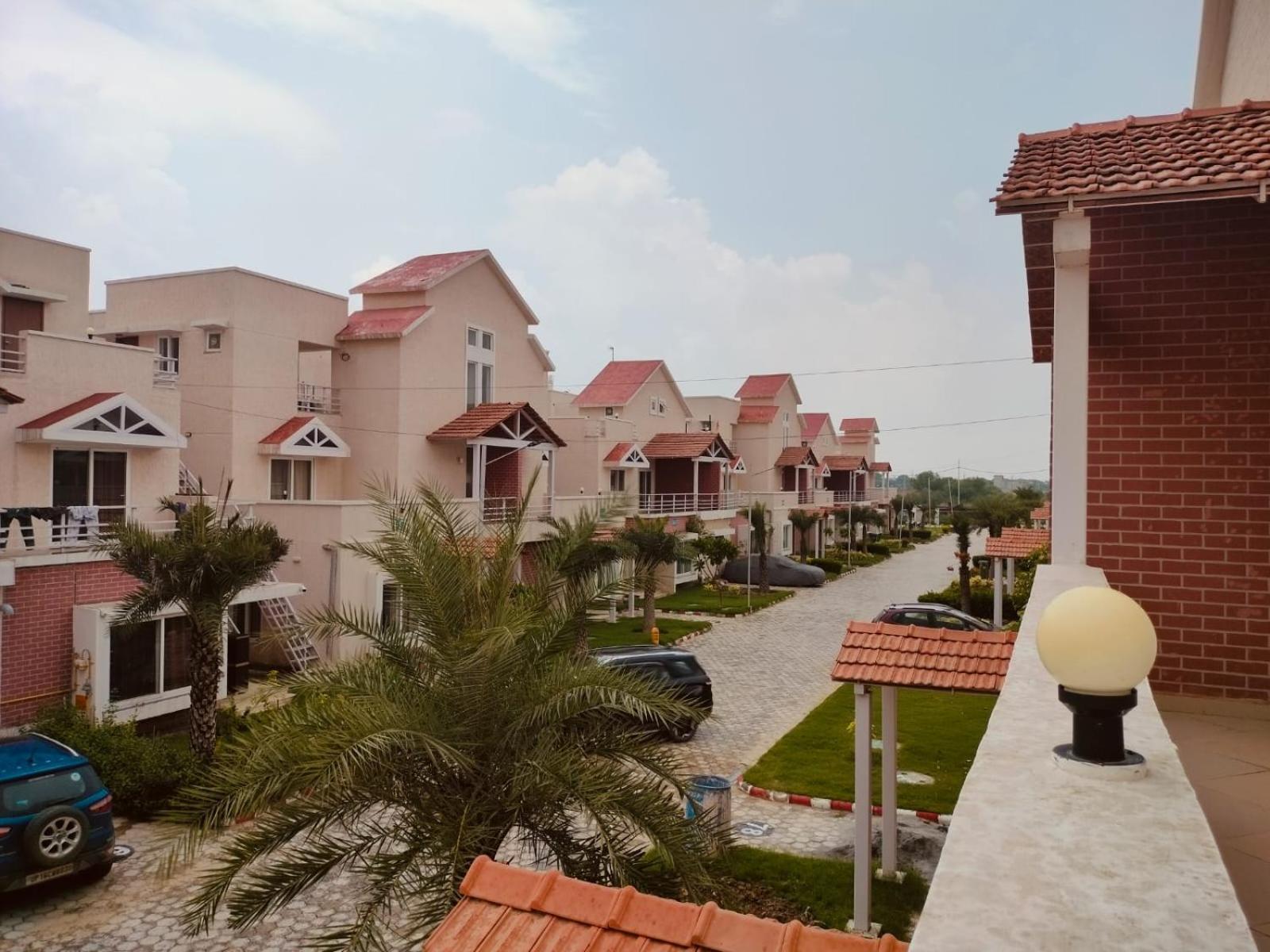 Umang - Premium Resort Like Villa In Vrindāvan エクステリア 写真