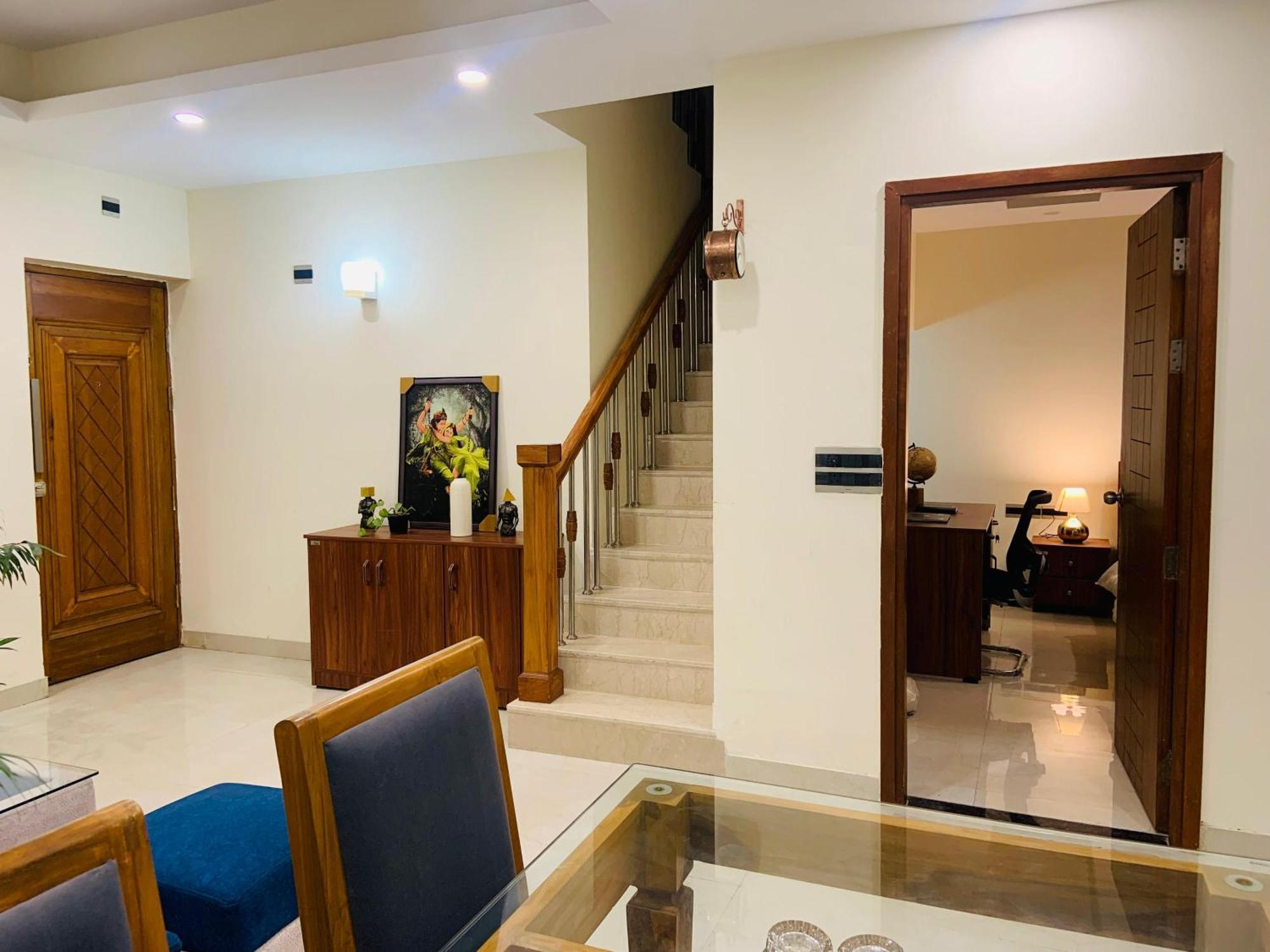 Umang - Premium Resort Like Villa In Vrindāvan エクステリア 写真